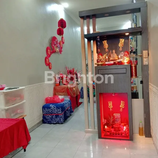 image RUMAH STRATEGIS KOMPLEK BORDERLAND  (6)