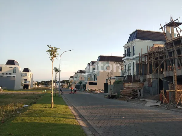 image RUMAH 3 LANTAI ONE GATE SYSTEM SURABAYA TIMUR DEKAT MERR (5)