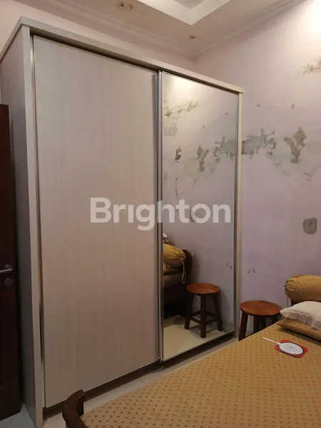 image RUMAH 3 1/2 LANTAI SIAP HUNI DI METRO PERMATA 1 KARANG TENGAH  TANGERANG (6)