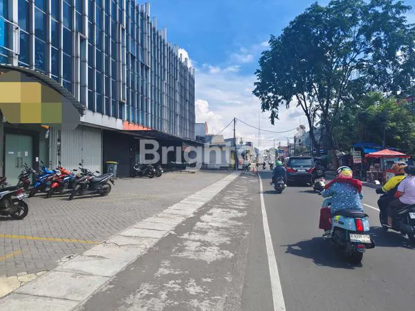image RUKO STRATEGIS 3 LANTAI UNTUK KANTOR DAERAH CILEDUG (2)