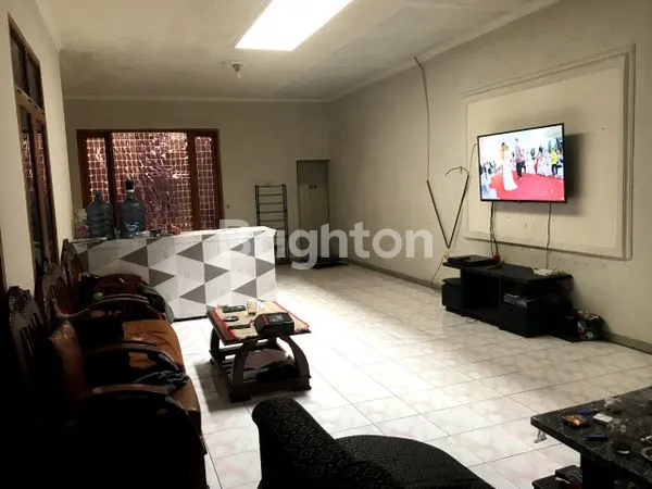 image RUMAH CARPORT LUAS CIBABAT CIMAHI (2)