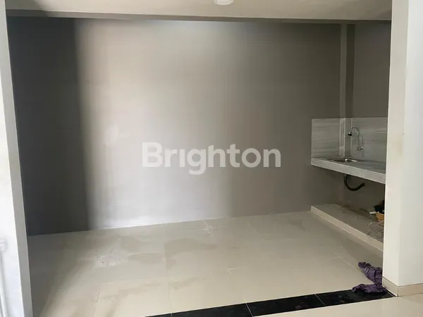 image RUMAH 2 LANTAI DI PANTAI MENTARI KENJERAN SURABAYA (4)