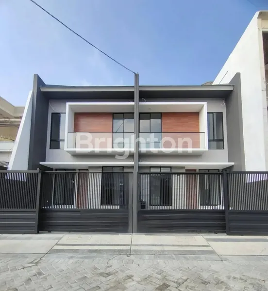 image RUMAH MINIMALIS GRESS 2 LANTAI AREA BARUK RUNGKUT, SURABAYA (1)