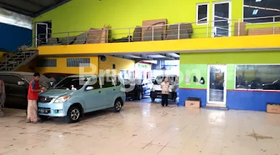 image TANAH EX TEMPAT USAHA BENGKEL KEMANGGISAN BESERTA PERALATAN (2)