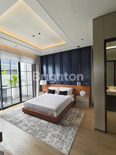 image RUMAH MEWAH 3 LANTAI LOKASI STRATEGIS & INVESTASI MENJANJIKAN (19)