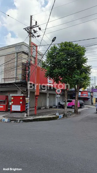 image RUKO 4 PINTU 2 LANTAI SIAP PAKAI EX ALFAMIDI DI JOMBANG (2)