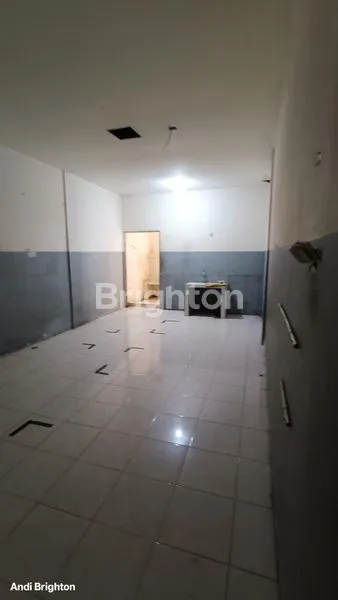 image RUKO 4 PINTU 2 LANTAI SIAP PAKAI EX ALFAMIDI DI JOMBANG (7)