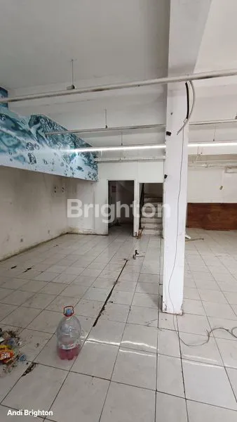 image RUKO 4 PINTU 2 LANTAI SIAP PAKAI EX ALFAMIDI DI JOMBANG (5)