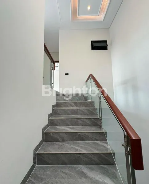 image RUMAH MEWAH PERMATA BUANA 3 LT JAKARTA BARAT (6)