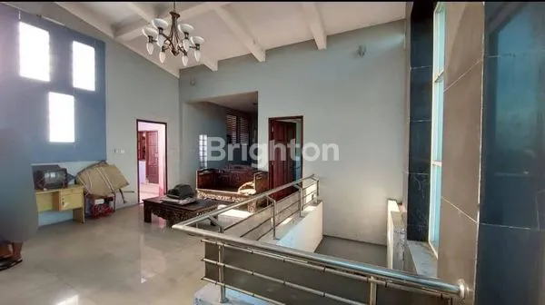 image MURAH !! RUMAH 2 LANTAI SIMPANG DARMO PERMAI. SELATAN ... SIAP HUNI (7)