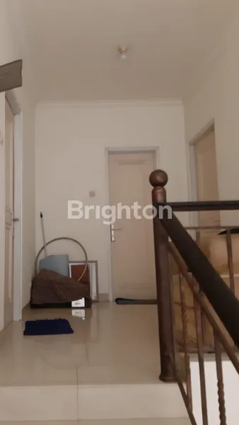 image RUMAH 3.5 LANTAI DI MERUYA SELATAN (2)