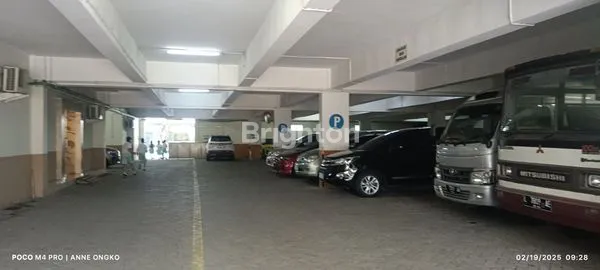 image NEEDS HUGE SPACE UNIT FOR RENT, GREAT DEAL FOR YOU (5)