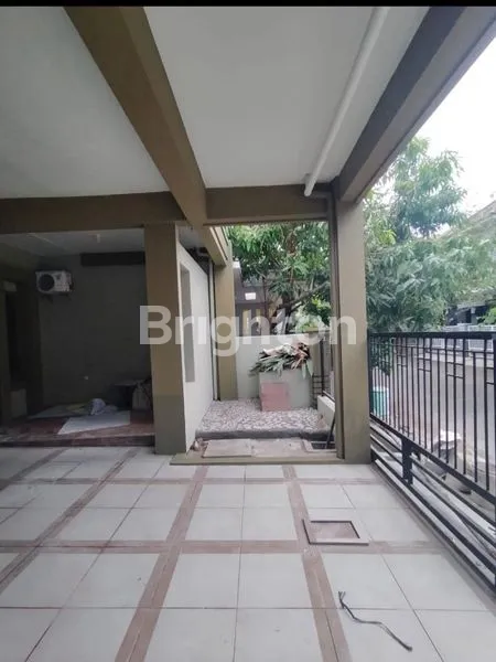 image RUMAH SIAP HUNI SELANGKAH PUSAT KOTA DI AKSES UTAMA SURABAYA (2)