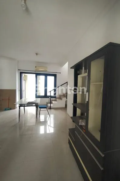 image RUMAH SIAP HUNI SELANGKAH PUSAT KOTA DI AKSES UTAMA SURABAYA (3)