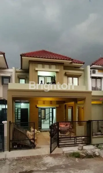 image RUMAH SIAP HUNI SELANGKAH PUSAT KOTA DI AKSES UTAMA SURABAYA (1)