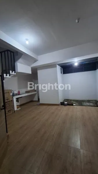 image DISEWAKAN RUMAH CENDANA PEAK FURNISH LIPPO KARAWACI (3)