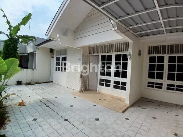 image RUMAH ASRI 3KT DI SETIA BUDI INDAH I DEKAT RINGROAD MALL (1)