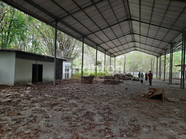 DIJUAL GUDANG DI DESA KARANGAN , TRENGGALEK