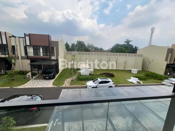 image RUMAH BARU GADING SERPONG CLUSTER CARSON SIAP HUNI (8)