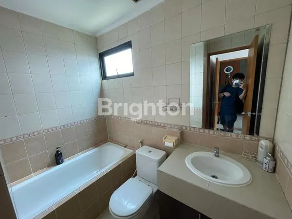 image APARTEMEN HAMPTONS PARK (3)