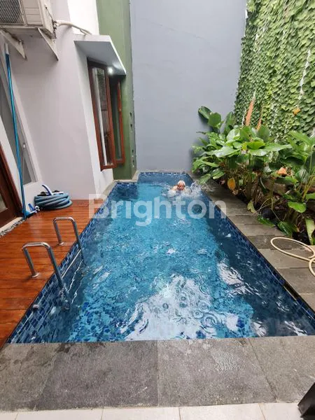 image RUMAH 2 LANTAI DI KEMANG PRATAMA BEKASI (6)