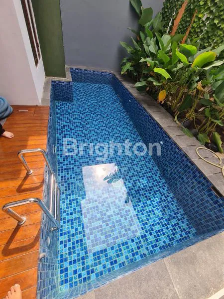 image RUMAH 2 LANTAI DI KEMANG PRATAMA BEKASI (5)