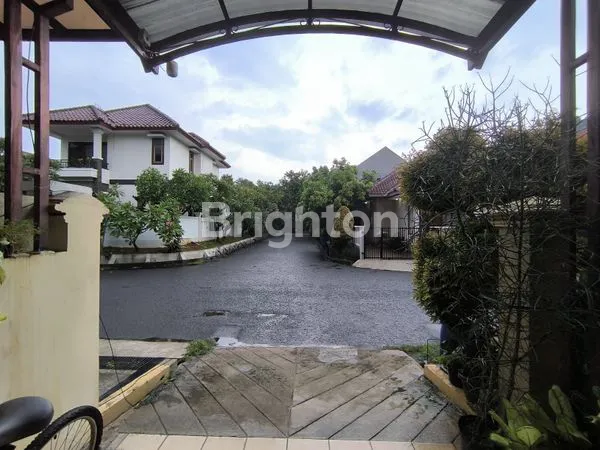 image RUMAH SEMI FURNISHED (KITCHEN SET+ BAR TABLE) DAN MATERIAL PREMIUM (7)