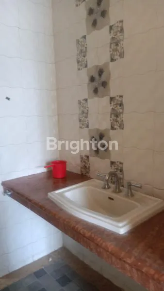 image RUMAH MEWAH DI JALAN RAYA MODERLAND TANGERANG (5)