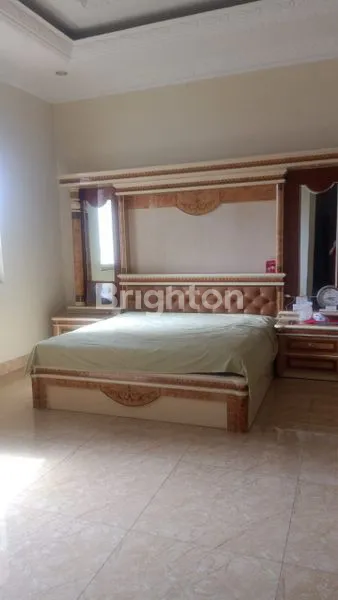 image RUMAH MEWAH DI JALAN RAYA MODERLAND TANGERANG (2)