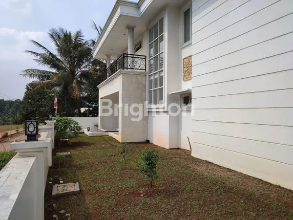 image RUMAH SUPER CANTIK SEMI FURNISHED  (3)