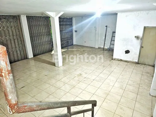 image RUKO 3 LANTAI DI PUSAT BISNIS KOTA SURABAYA JALAN RAYA TEMBAAN (5)