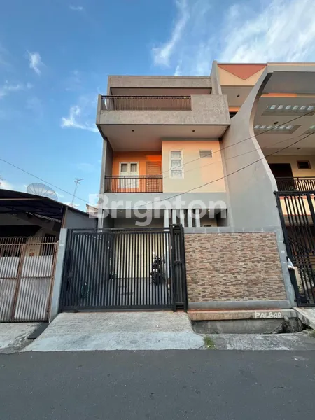 image RUMAH CANTIK 3 LANTAI DURI KEPA ROW 2 MOBIL (1)