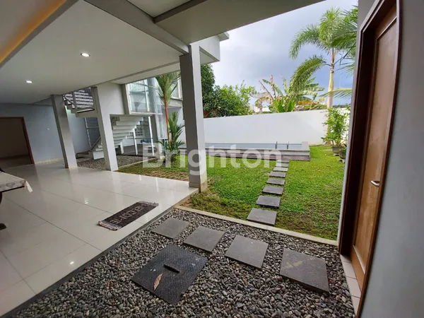 image RUMAH TINGGAL 2 LANTAI DI BALIKPAPAN KALIMANTAN TIMUR (2)