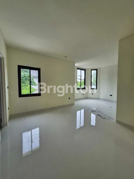 image RUMAH MEWAH HOOK DI EMINENT PRESTIGIA BSD CITY BARU SELESAI DIBANGUN SIAP HUNI DAN FREE KITCHEN SET (3)