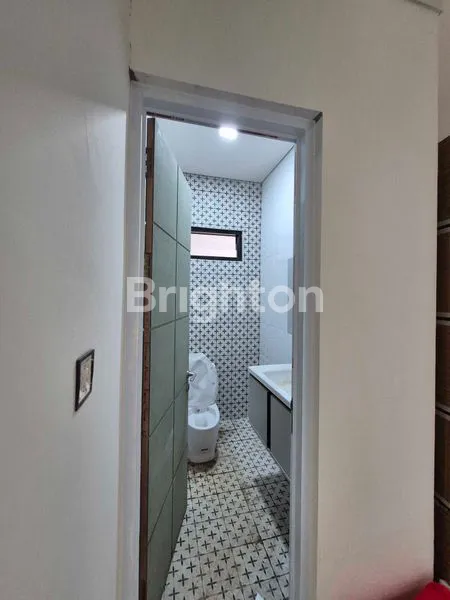 image RUMAH MEWAH HOOK DI EMINENT PRESTIGIA BSD CITY BARU SELESAI DIBANGUN SIAP HUNI DAN FREE KITCHEN SET (2)