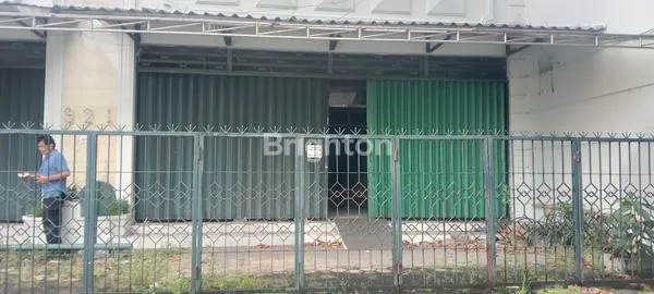 image RUKO BESAR 2 LT LOKASI STRATEGIS PINGGIR JALAN KUSUMANEGARA YOGYAKARTA (2)