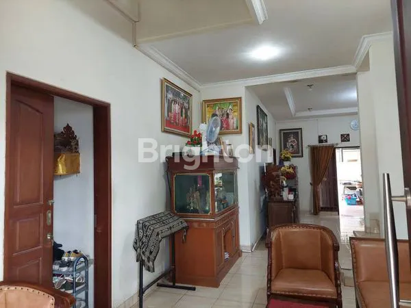 image  RUMAH 2 LANTAI LOKASI JALAN UTAMA RENON (6)