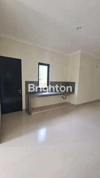 image RUMAH MEWAH SIAP HUNI SUTOREJO PRIMA POSISI HOOK DEKAT RAYA MULYOSARI (6)