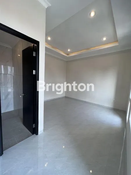 image RUMAH SIAP HUNI KLAMPIS SEMOLO TIMUR (4)