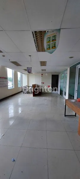 image GEDUNG PERKANTORAN SUDIRMAN PEKANBARU (5)