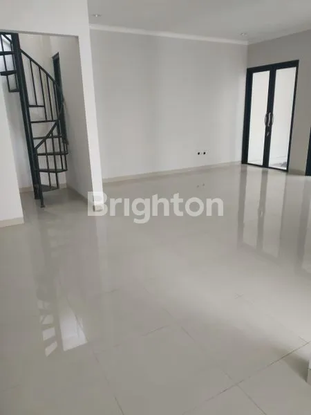 image RUMAH SIAP HUNI DAERAH TEBET BARAT,JAKARTA SELATAN (2)