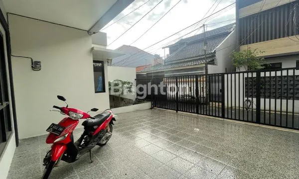 image RUMAH SIAP HUNI DAERAH TEBET BARAT,JAKARTA SELATAN (4)