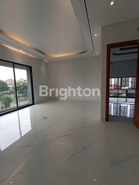 image RUMAH MANYAR, BAGUS SEKALI, TROPICAL HOUSE WITH WATERFALL, DKT MALL (7)