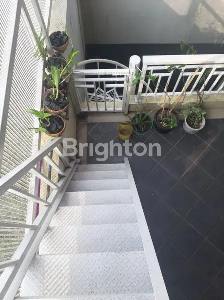 image RUMAH BAGUS SIAP HUNI VIEW PEGUNUNGAN DI LIVISTONA PAKUAN HILLS BOGOR (7)