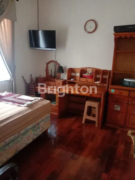 image RUMAH MEWAH 2 LANTAI DI PURIMAS RUNGKUT DEKAT UPN (6)