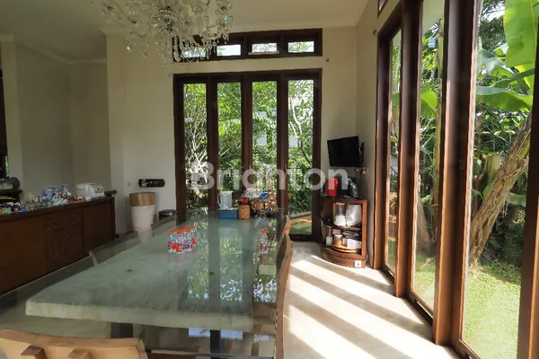 image RUMAH ISTIMEWA DI MENTENG BINTARO (4)