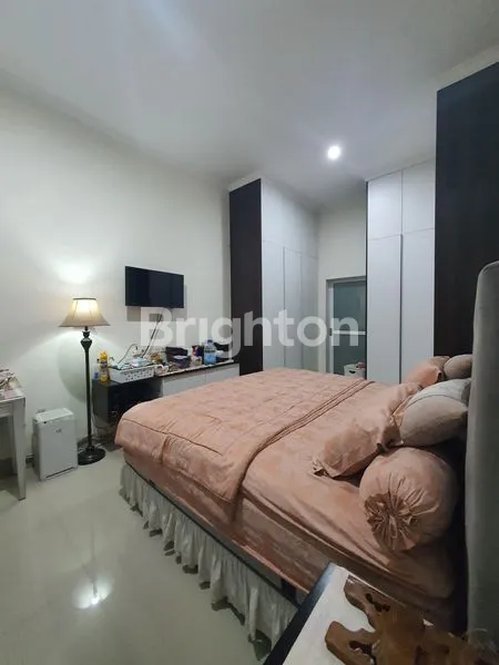 image RUMAH SPLIT LEVEL MINIMALIS FULL FURNISH TINGGAL BAWA KOPER (8)