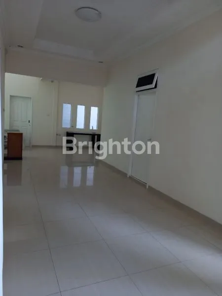 image RUMAH SUPER CUANTIK, TENGAH KOTA, BEBAS BANJIR, STRATEGIS (5)