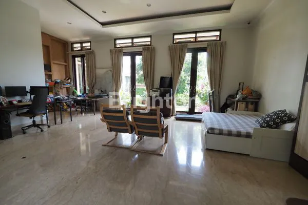 image RUMAH MEWAH MENTENG BINTARO,TANGERANG SELATAN (6)