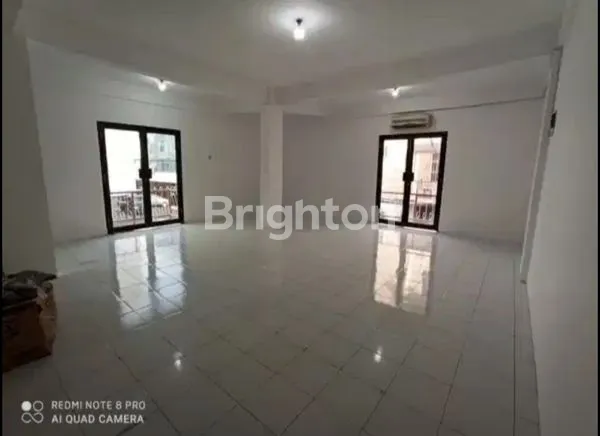 image JUAL RUKO HOOK 3 LANTAI RAYA KLAMPIS ARIEF RAHMAN HAKIM DEKAT RAYA MERR (3)